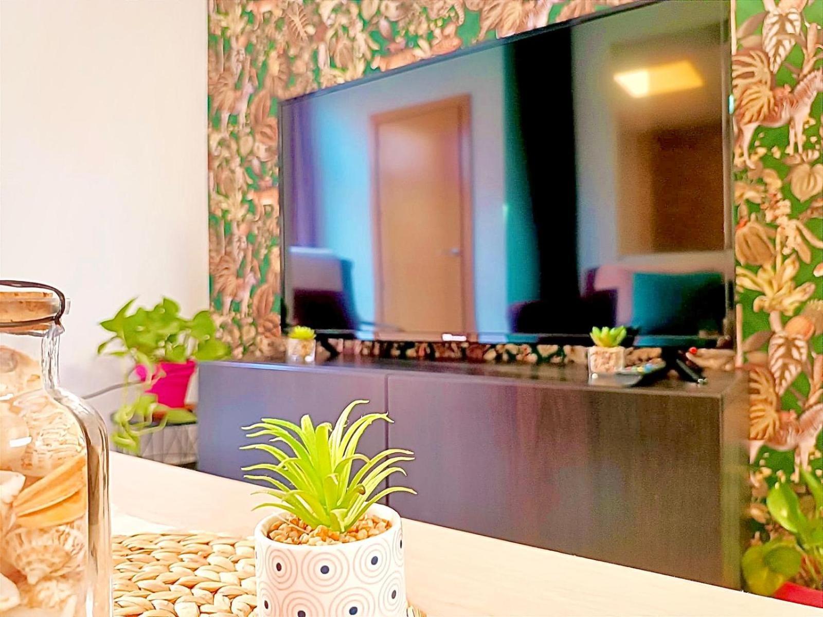 Apartamento El Bambu Cerca Del Mar Малага Екстериор снимка