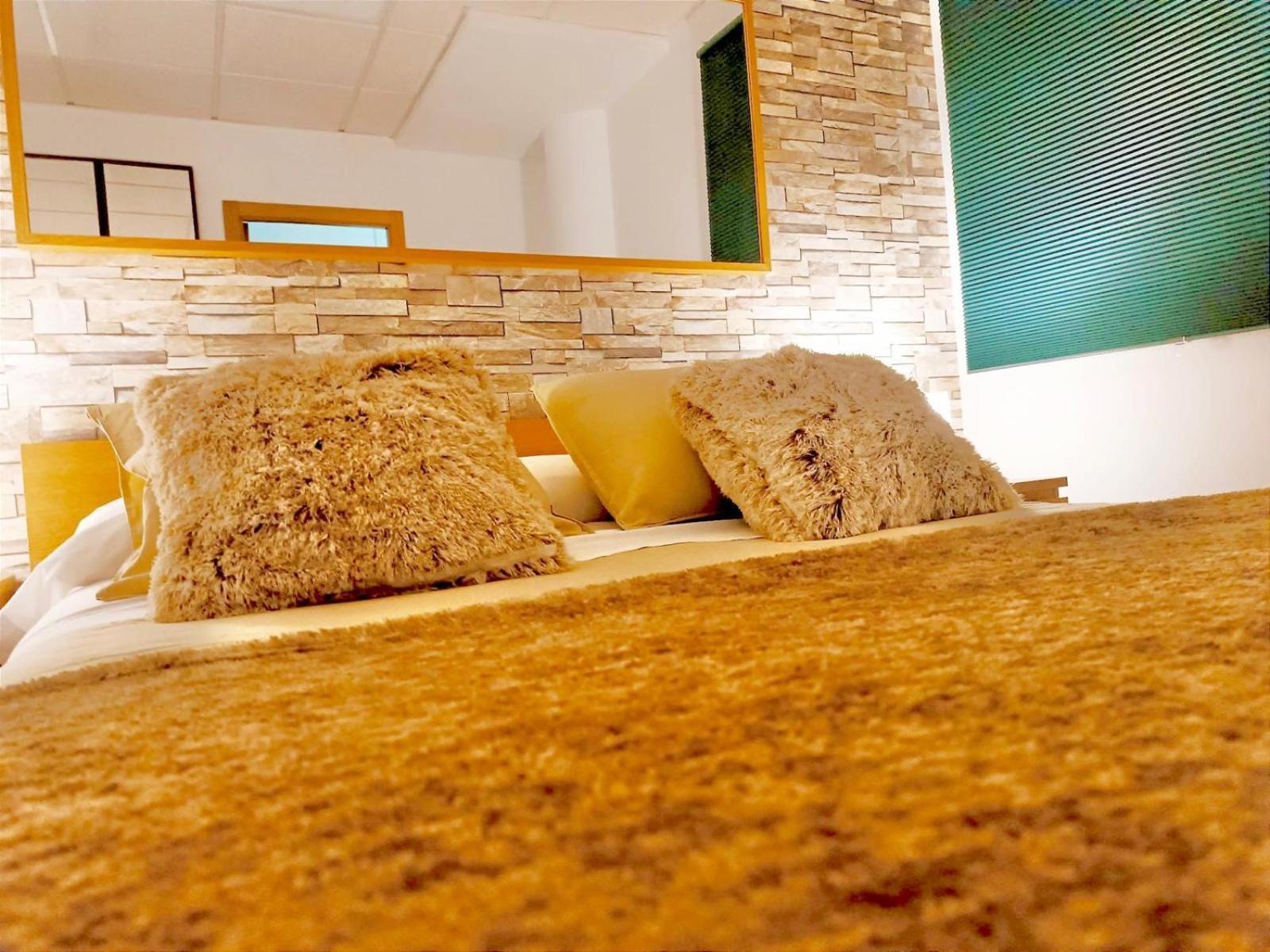 Apartamento El Bambu Cerca Del Mar Малага Екстериор снимка